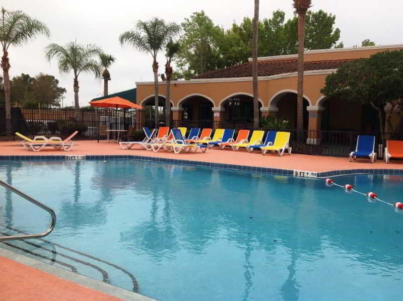 Ramada By Wyndham Kissimmee Downtown Hotel Zewnętrze zdjęcie