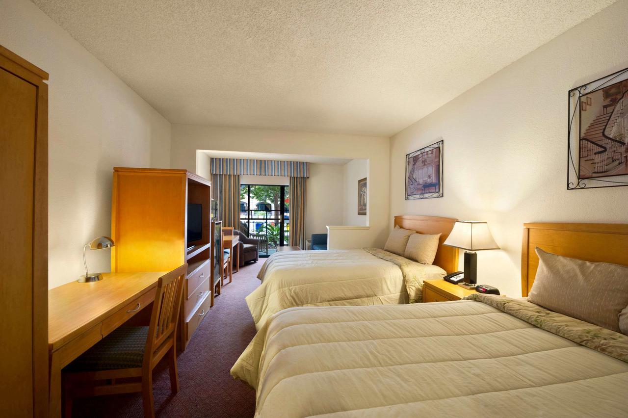 Ramada By Wyndham Kissimmee Downtown Hotel Zewnętrze zdjęcie