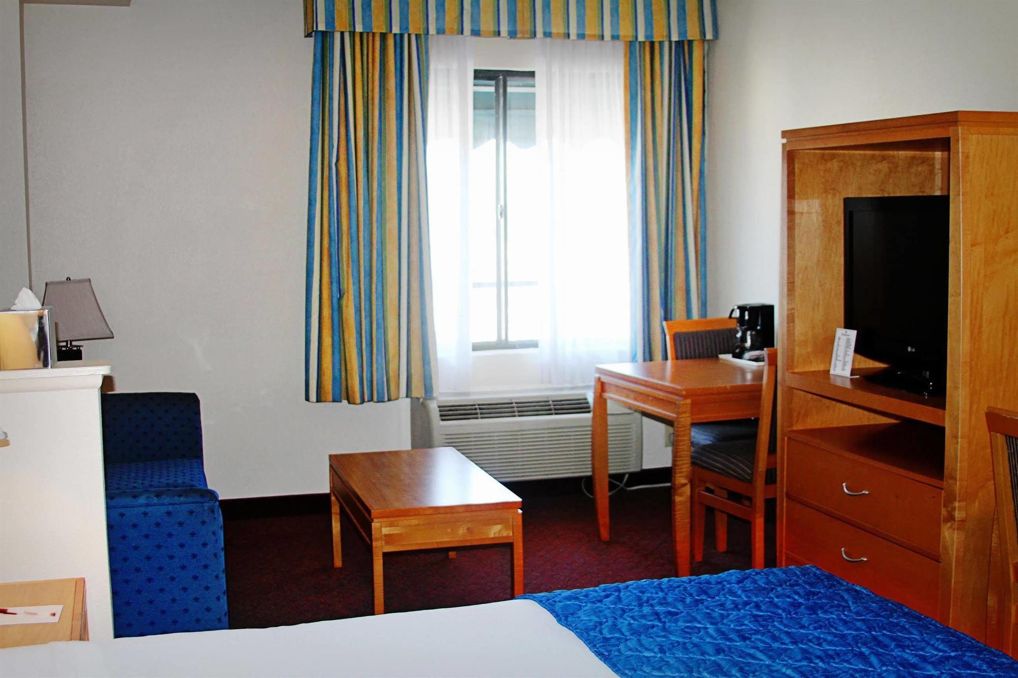 Ramada By Wyndham Kissimmee Downtown Hotel Zewnętrze zdjęcie
